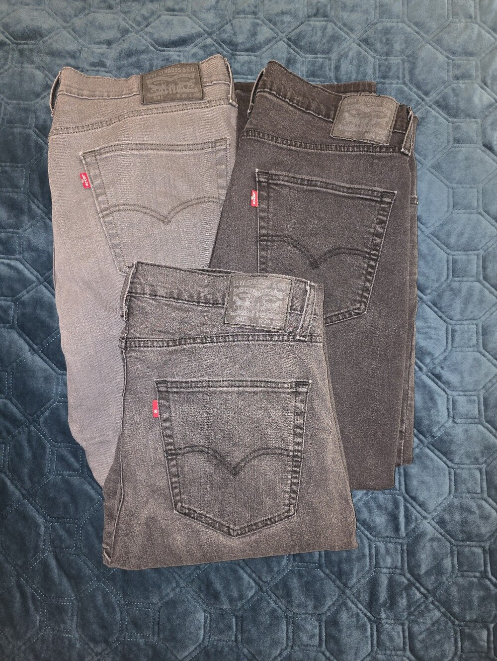 BUNDLE OF 3 Levi’s 541 Athletic Taper Jeans | 36x29 | Grayscale Colors - Picture 3 of 12